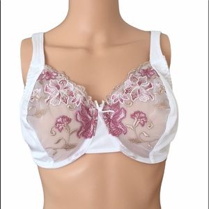 NWOT White flower embroidered bra
